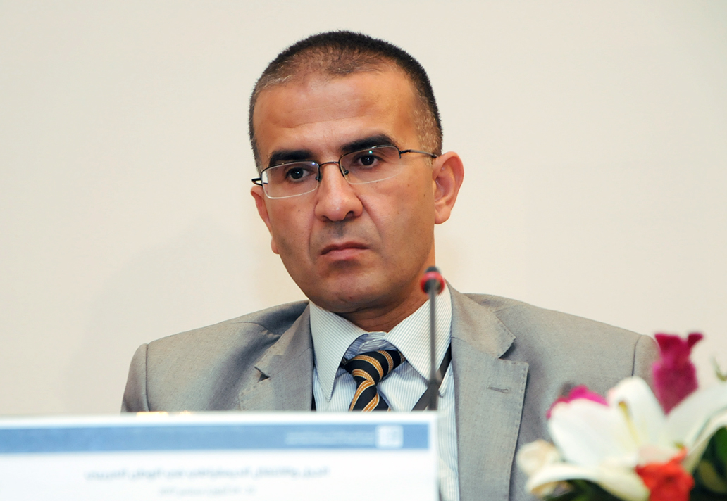 يوسف حميطوش: الشباب والانتقال الديمقراطي في الجزائر: دراسة في الشباب والنخب التقليدية والثقافة السياسية